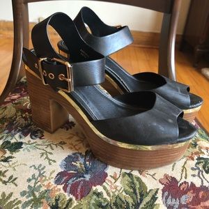 Women’s heel sandals